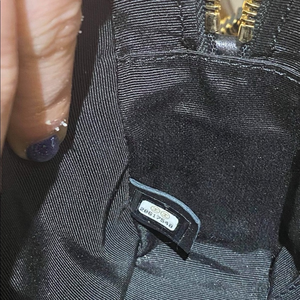 *100% authentic* Chanel bag - Picture 7 of 7